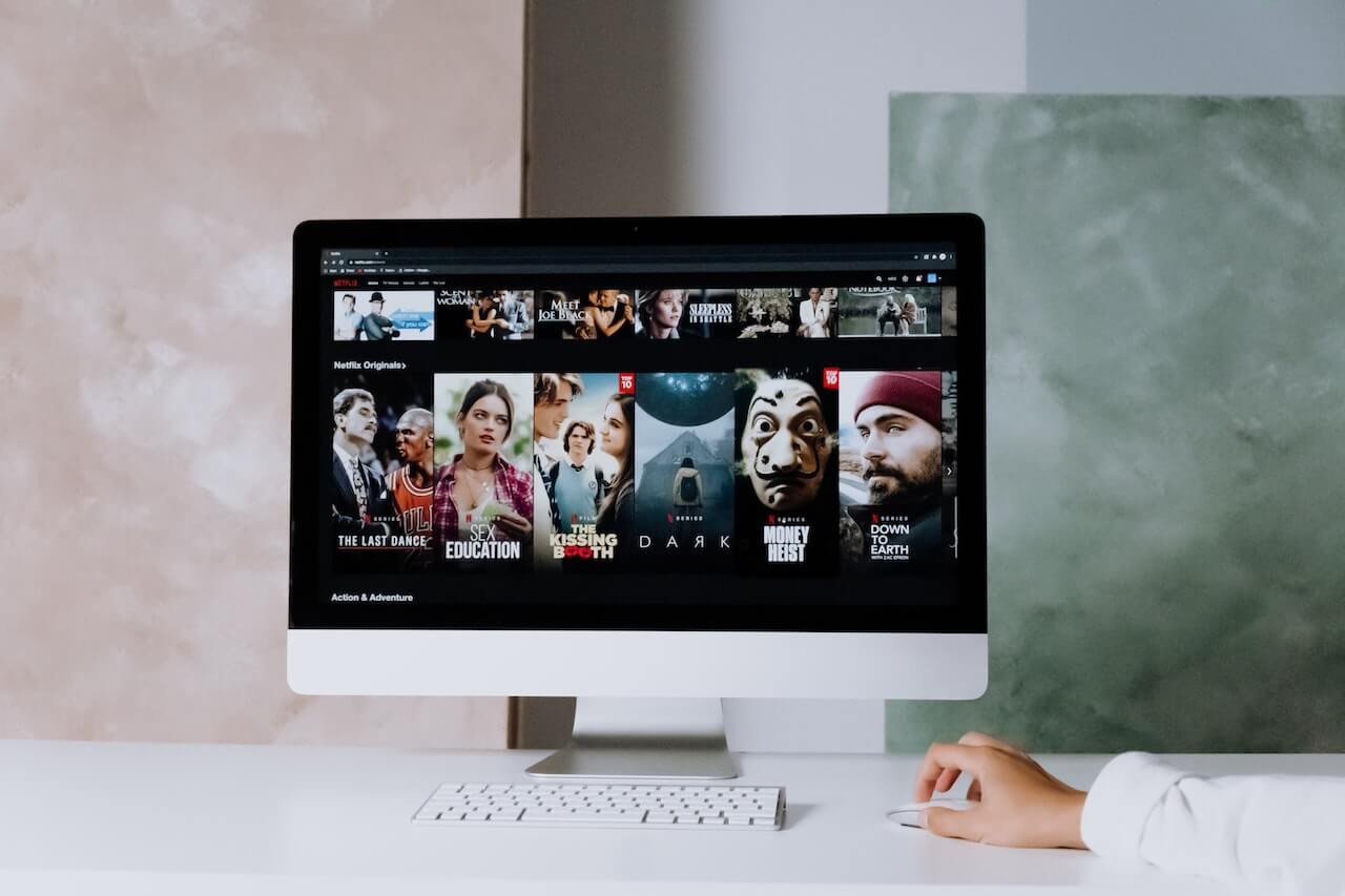A Complete Guide to Live TV Streaming Services